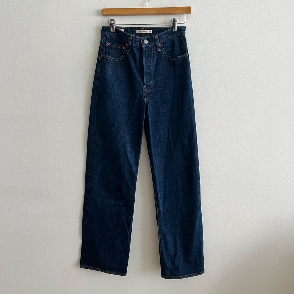 Levi’s Ribcage Straight Leg
